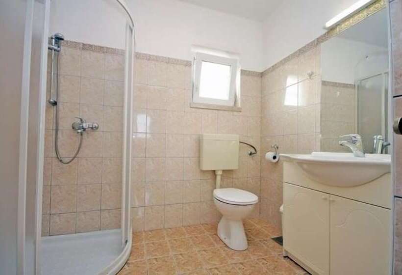 1 Bedroom Deluxe Apartment Sea View, Captain S Villa Sokol