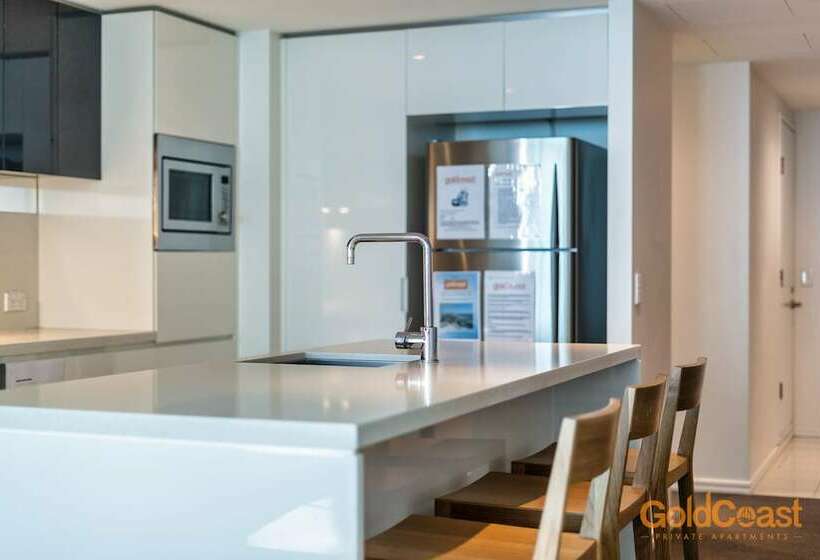 1 Bedroom Penthouse Apartment, Gold Coast Private Apartments