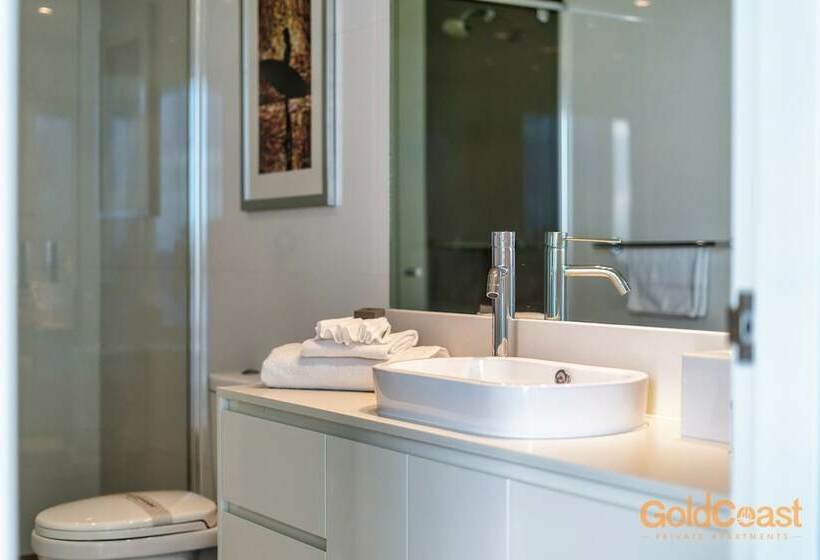 1 Bedroom Penthouse Apartment, Gold Coast Private Apartments