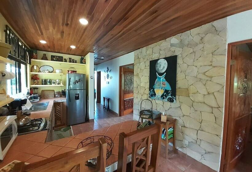خانه 2 خوابه, Encantada Guest House: Spectacular View & Excellent Reviews