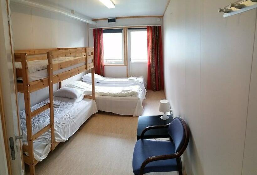 اتاق استاندارد چهارنفره با بالکن, Hellesylt Motel Og Hostel