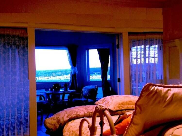 ویلای 5 خوابه, Cayuga lake inn Ithaca Hotel alt 