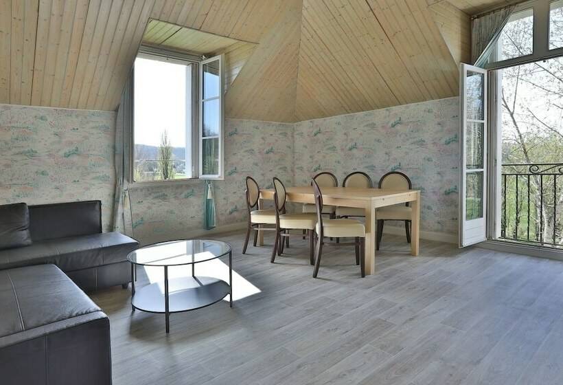 2 Bedroom Premium Apartment, Château De Puy Robert