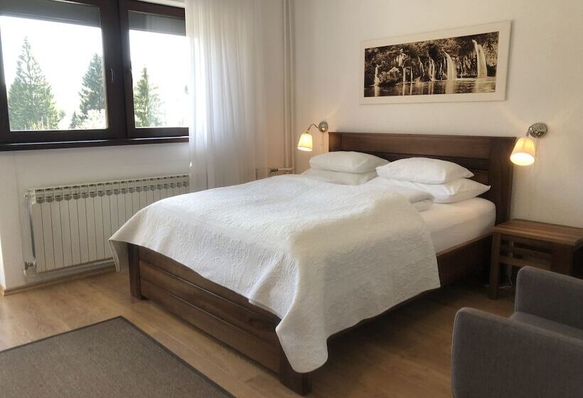 اتاق استاندارد با چشم‌انداز کوهستان, Plitvice Miric Inn