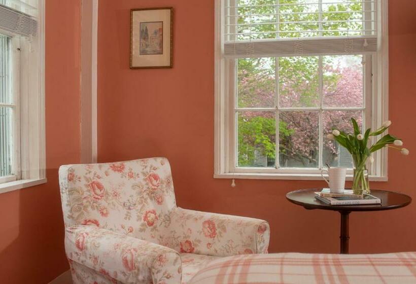 اتاق استاندارد با تخت بزرگ, Village Inn
