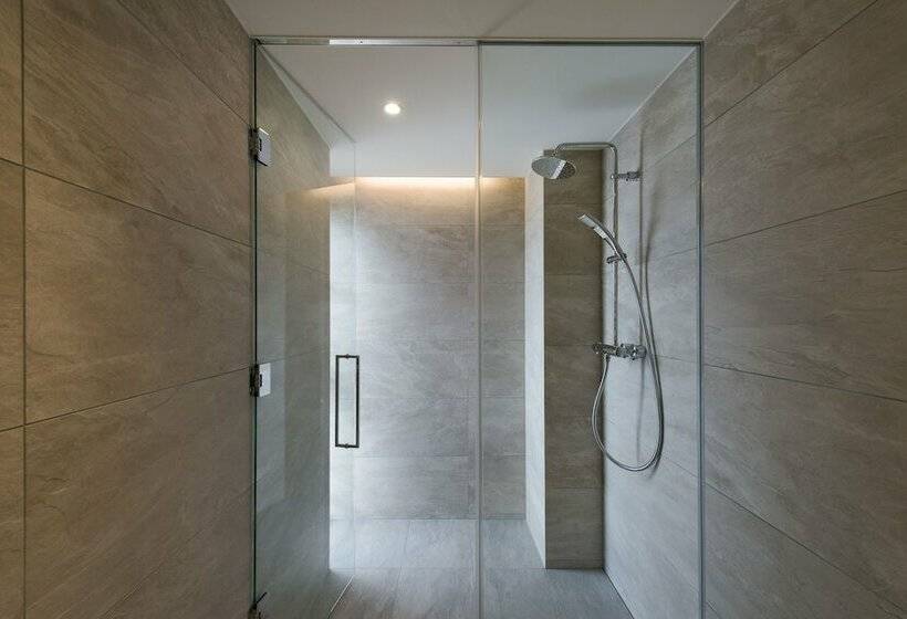 5 Bedroom Apartment, Kozue