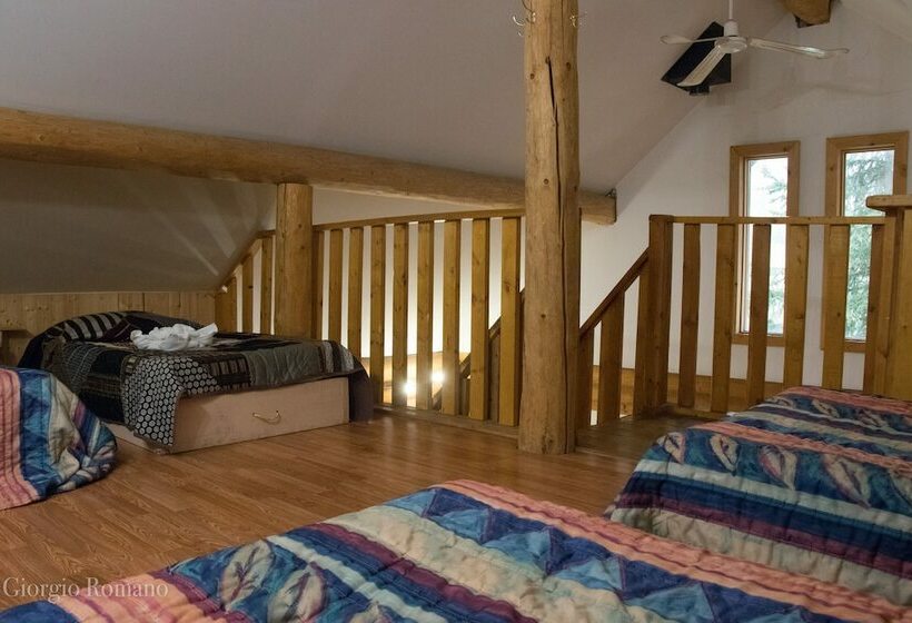 کلبه ییلاقی, Lac Des Roches Resort