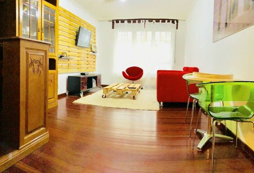 3 Bedroom Premium Apartment, O Faro Apartments