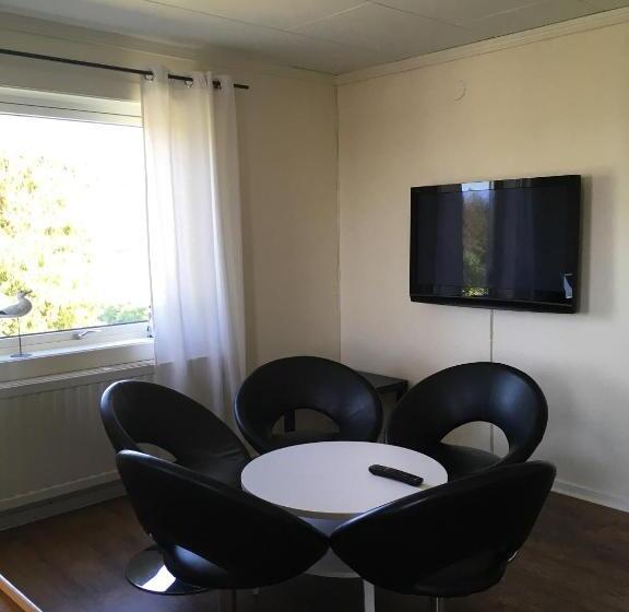 اتاق پایه با سرویس بهداشتی مشترک, Gamla Bryggeriets B&b