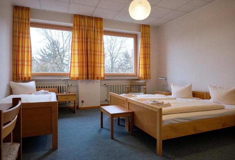 Standard Room, St. Bonifatiuskloster   Geistliches Zentrum