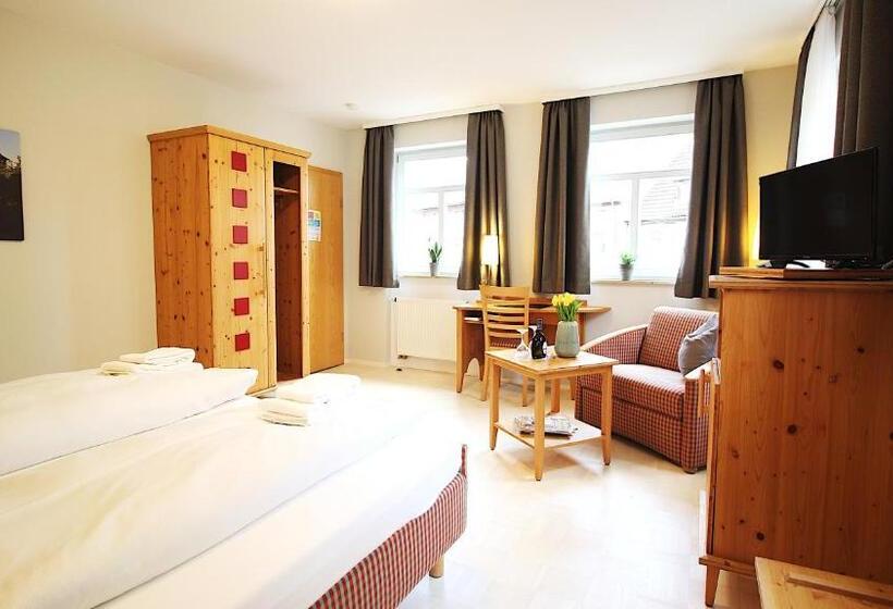 اتاق لوکس خانوادگی, Aparthotel Alte Schmiede Dettelbach