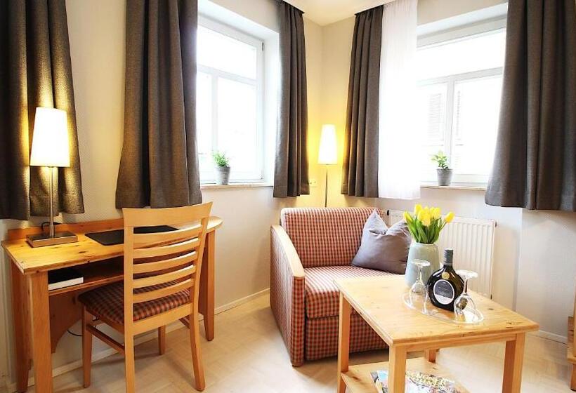 اتاق لوکس خانوادگی, Aparthotel Alte Schmiede Dettelbach