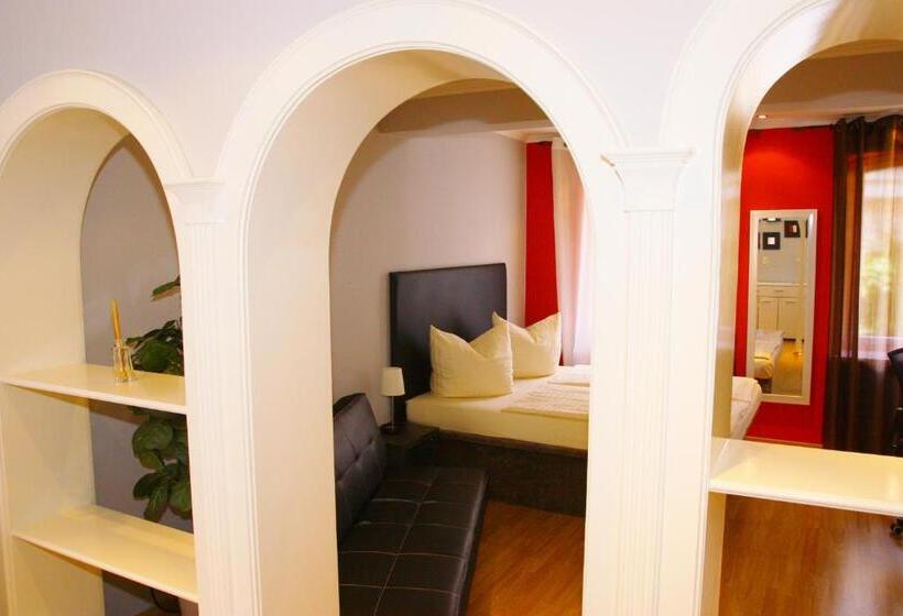 1 Bedroom Apartment, Am Schloss