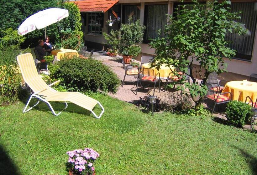 اتاق استاندارد سه نفره, Stadtschänke