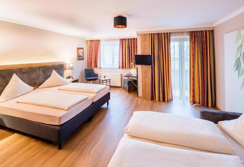 Standard Quadruple Room, Gasthof Huber