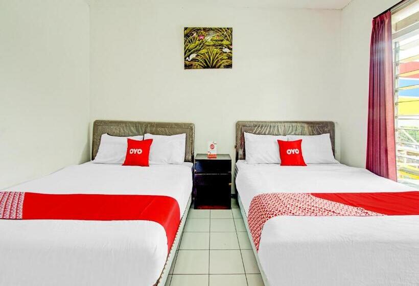اتاق لوکس خانوادگی, Live Homestay By Oyo Rooms