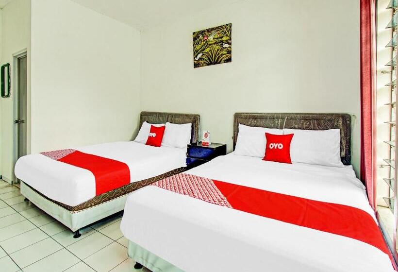 اتاق لوکس خانوادگی, Live Homestay By Oyo Rooms