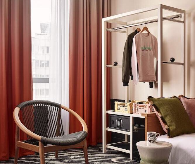 سوییت, Mama Shelter Paris La Défense