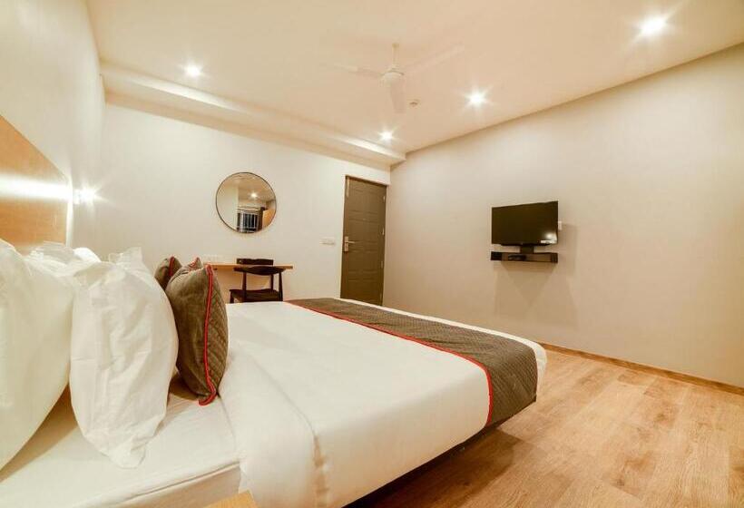 三人经典房间, Super Townhouse Hosur Main Road Bommanahalli Near Gopalan Innovation Mall