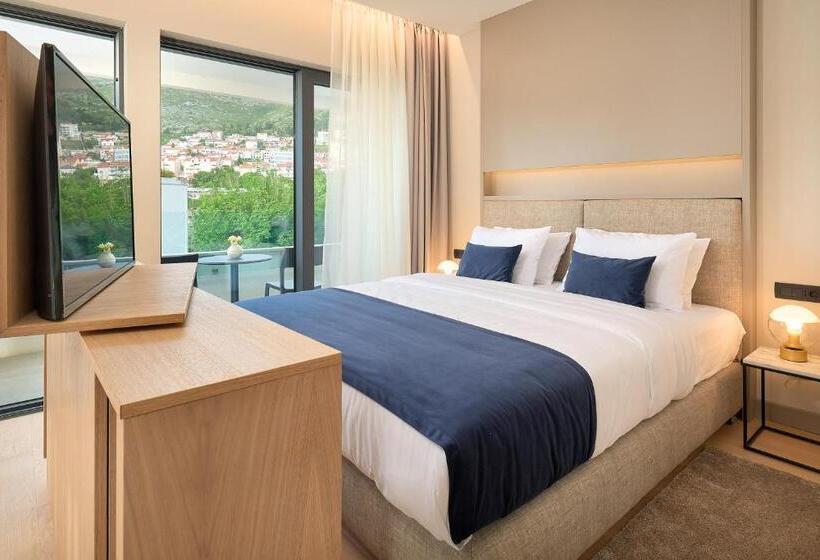 سوییت جونیور با بالکن, Boutique Hotel Porto