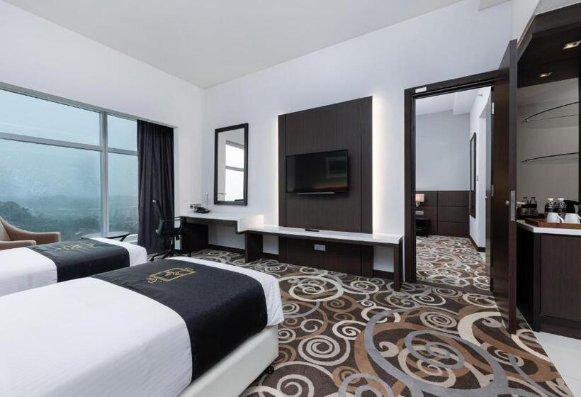 Family Suite, Raia Hotel & Convention Centre Kuching