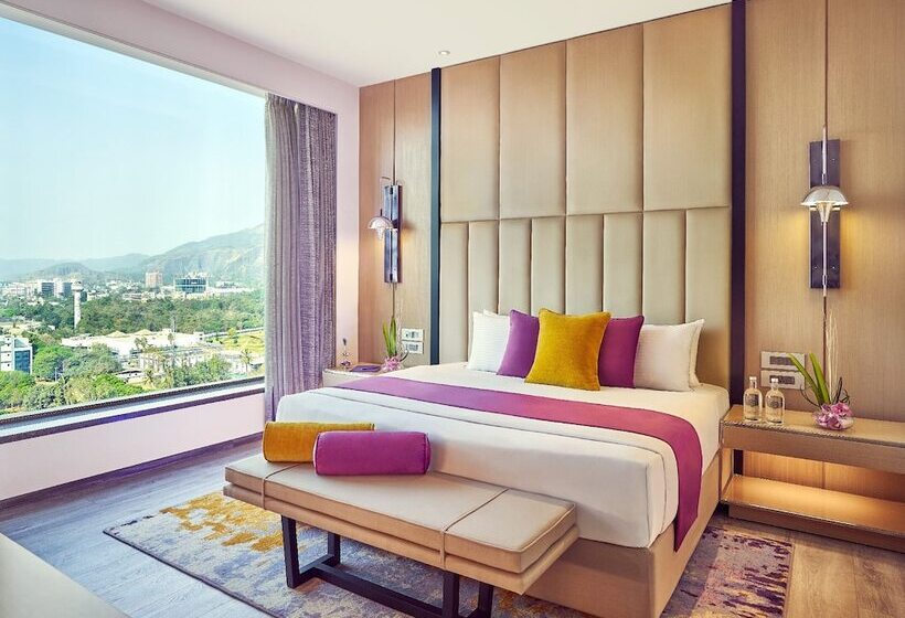 سوییت, Vivanta Navi Mumbai Turbhe