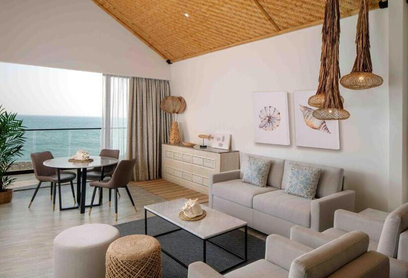 小型套房带海景, Anantara World Islands Dubai Resort