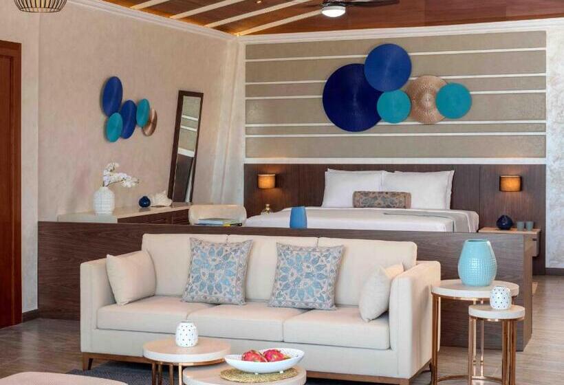 豪华套房, Anantara World Islands Dubai Resort