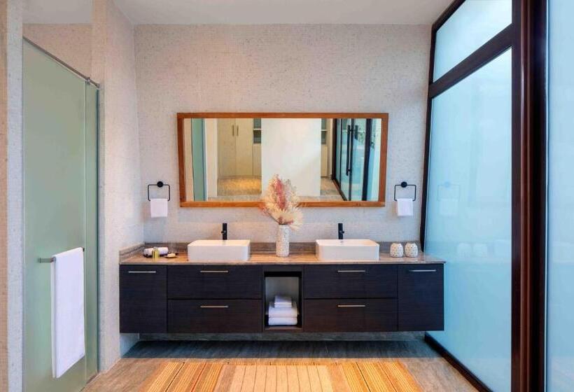 豪华套房, Anantara World Islands Dubai Resort