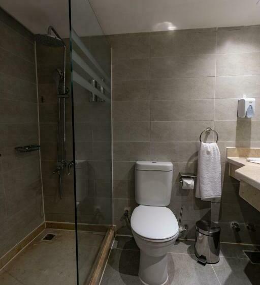 اتاق استاندارد با چشم‌انداز استخر, Aqua Mondo Abu Soma Resort