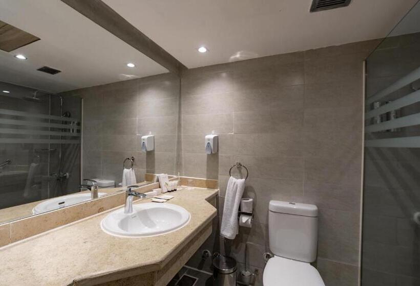 اتاق استاندارد با چشم‌انداز استخر, Aqua Mondo Abu Soma Resort