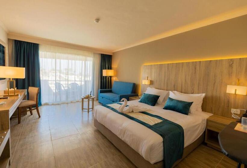 اتاق استاندارد با چشم‌انداز دریا, Aqua Mondo Abu Soma Resort