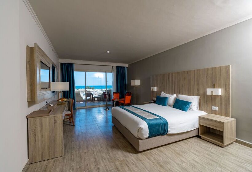 اتاق خانوادگی, Aqua Mondo Abu Soma Resort