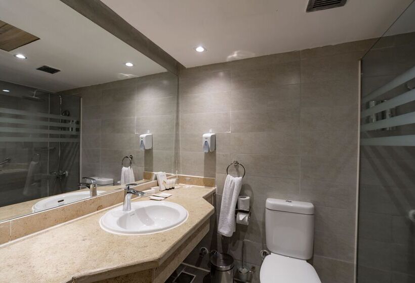 اتاق استاندارد با چشم‌انداز استخر, Aqua Mondo Abu Soma Resort