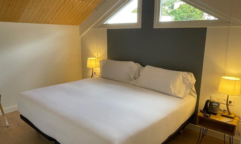 اتاق استاندارد با تخت بزرگ, Mövenpick Resort Al Marjan Island