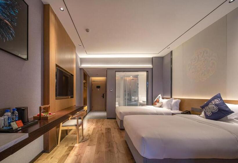 اتاق استاندارد با بالکن, Ramada Guilin Yangshuo Resort