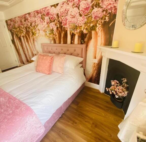 اتاق استاندارد با تخت بزرگ, All Seasons Bed & Breakfast   Adults Only