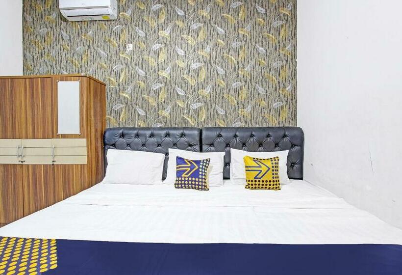 Economy Triple Room, Spot On 91521 Mayong Guesthouse