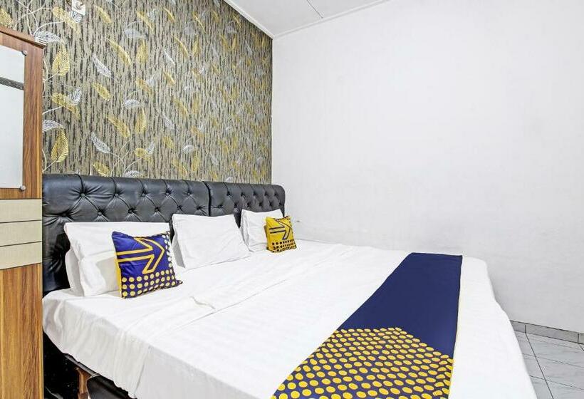 Economy Triple Room, Spot On 91521 Mayong Guesthouse