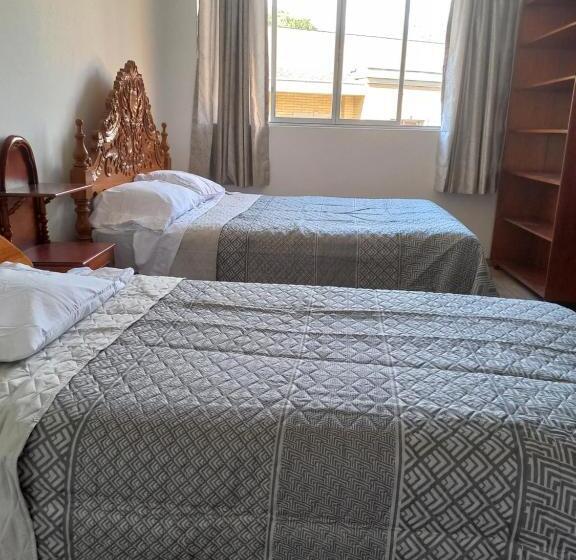 غرفة عائلية, Hospedaje Margarita