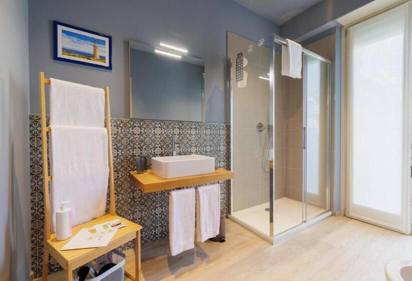 اتاق استاندارد با بالکن, Interno 6 Guest House