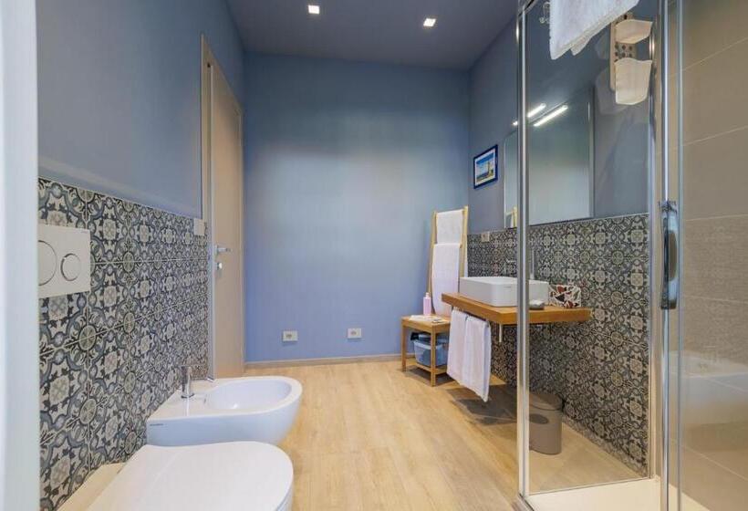 اتاق استاندارد با بالکن, Interno 6 Guest House