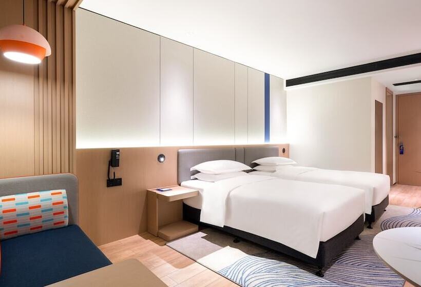 اتاق استاندارد با چشم‌انداز رودخانه, Holiday Inn Express Changsha Kaifu