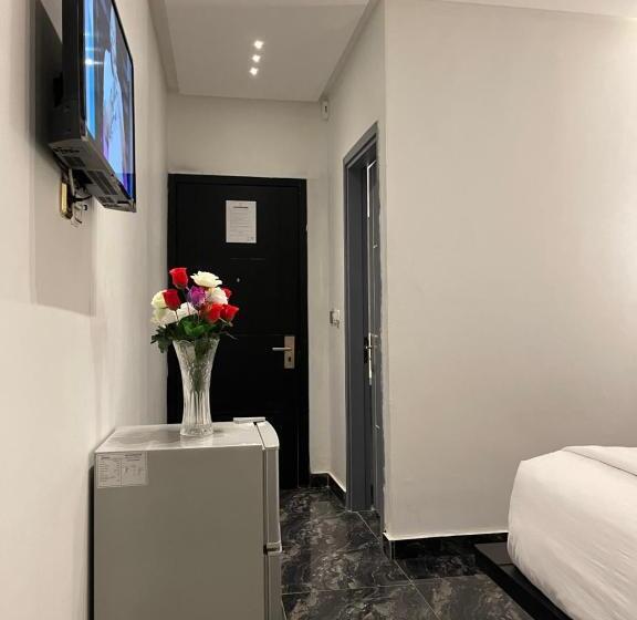اتاق لوکس, Hôtel Vendôme Douala