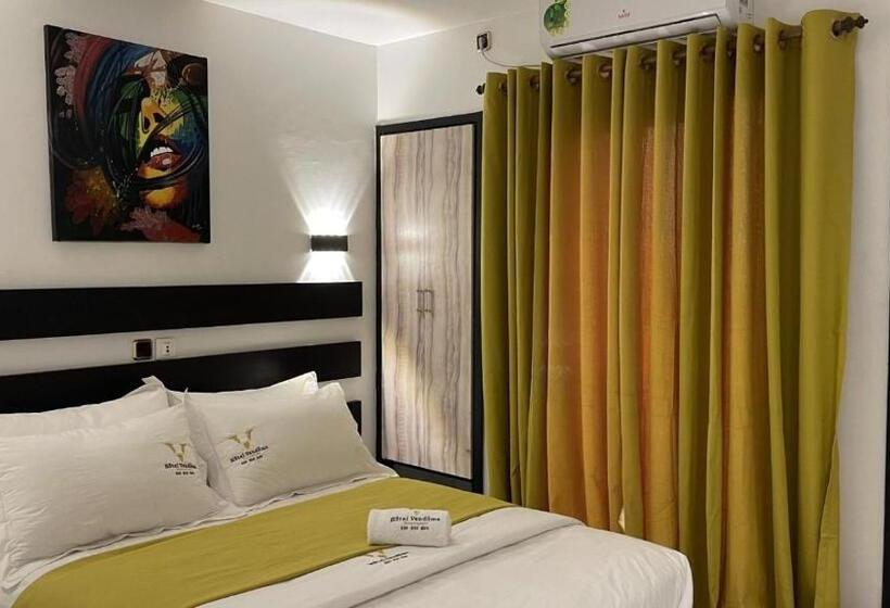 اتاق لوکس, Hôtel Vendôme Douala