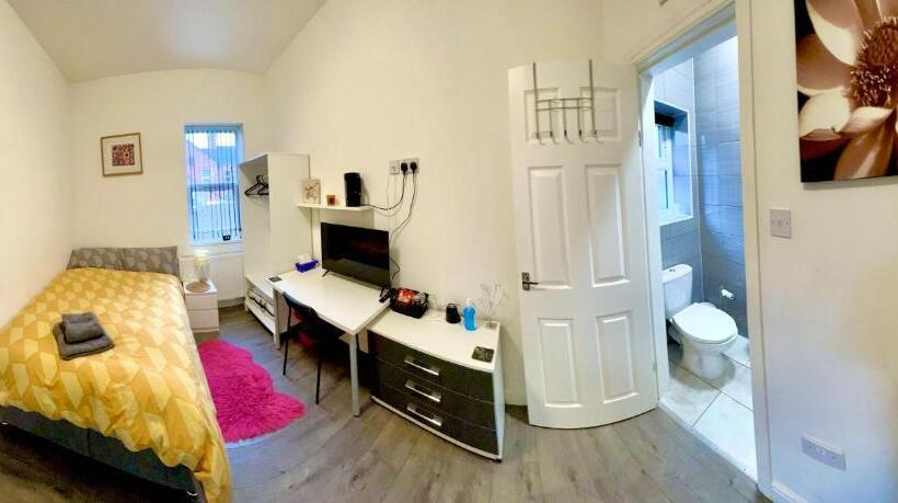 اتاق استاندارد, Deluxe En Suite Room In Cv1