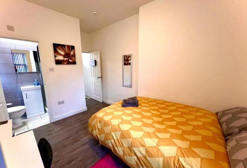 اتاق استاندارد, Deluxe En Suite Room In Cv1