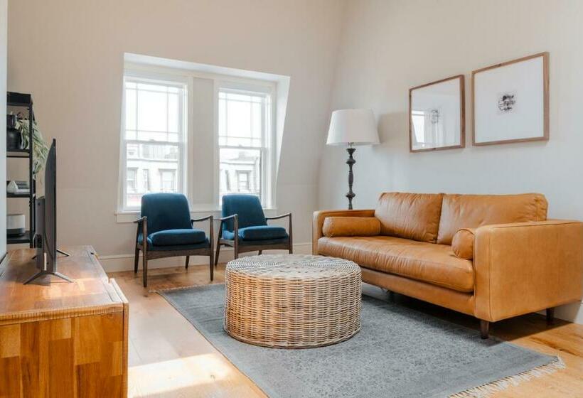 Suite, Sonder The Magnolia