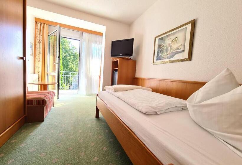 اتاق یک تخته با چشم‌انداز استخر, Thermenhotel Tannenhof   Ihr Wohlfühl