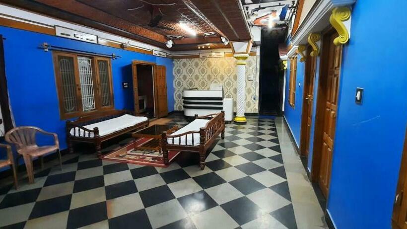 خانه 1 خوابه, Kings Mysuru Hotels   Sgh